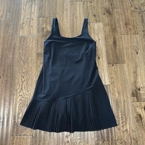 Spanx Yes Pleats! Athletic Dress. Black Sz S
